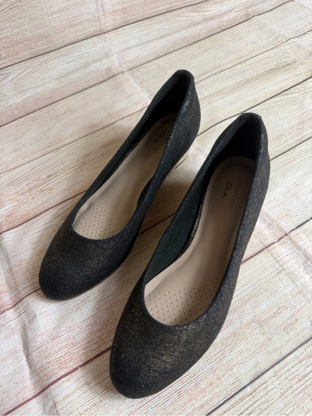 Clarks Mallory Luna wedge shoes in a black metallic size 7.5 - Picture 2 of 8